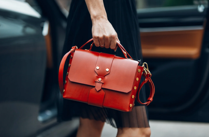sac à main rouge chic