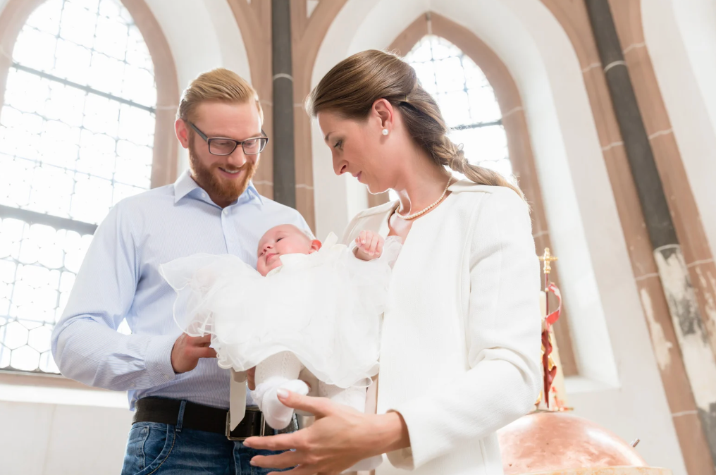 tenue de baptême femme
