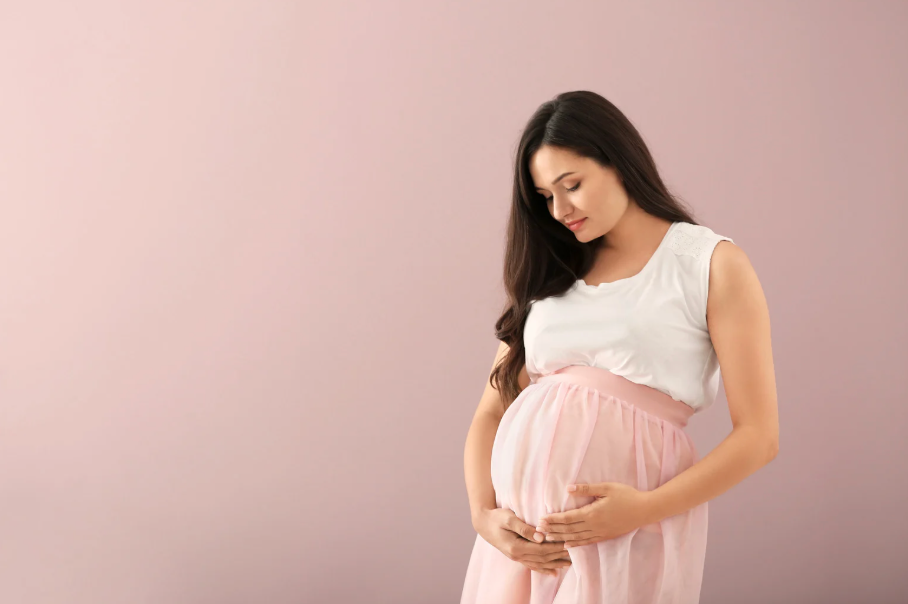 tenue femme enceinte mariage