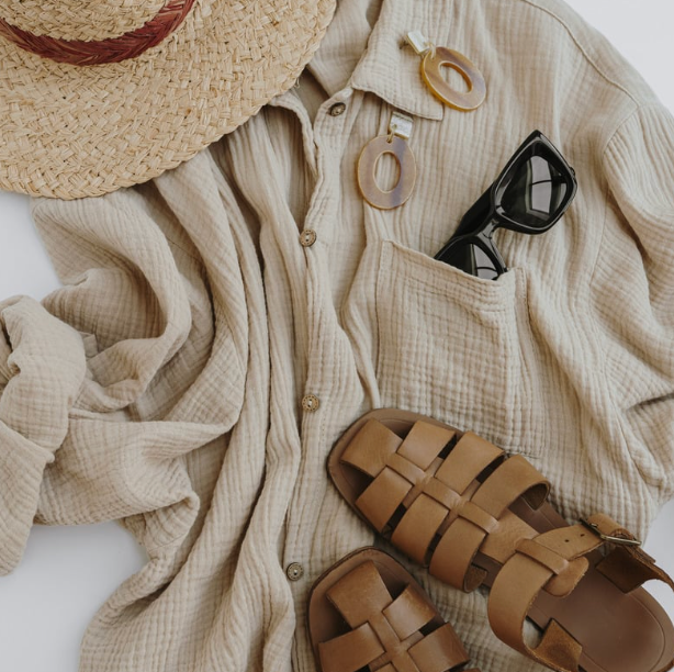 tenue moderne femme minimaliste