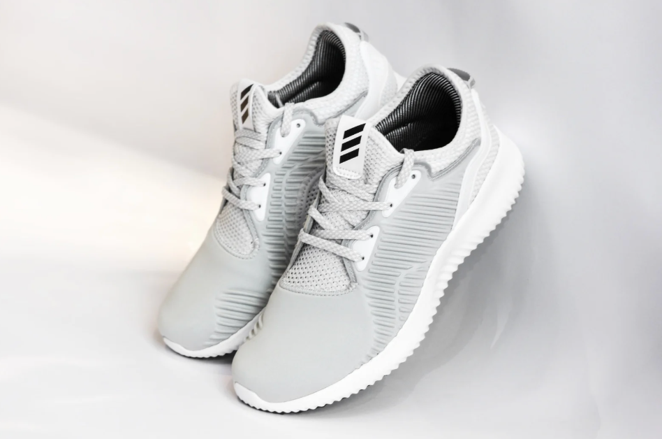 nettoyer des chaussures blanches