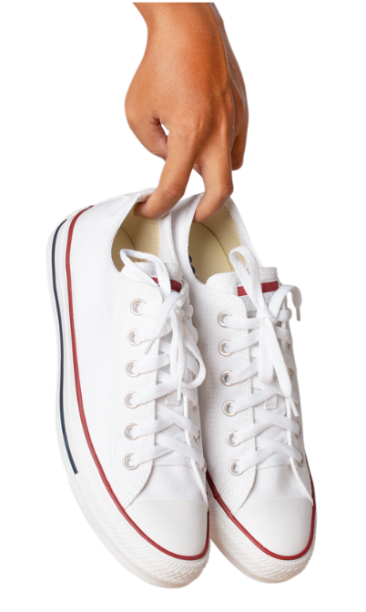 nettoyer des chaussures blanches tissu